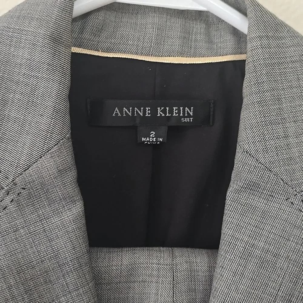 Anne Klein Gray Pant Suit 2